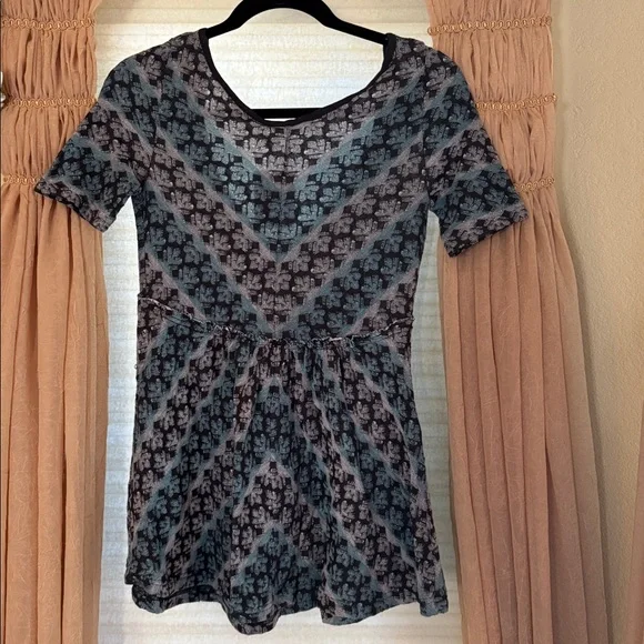 Free People Charcoal and Teal V-Neck Top - Picture 4 of 4